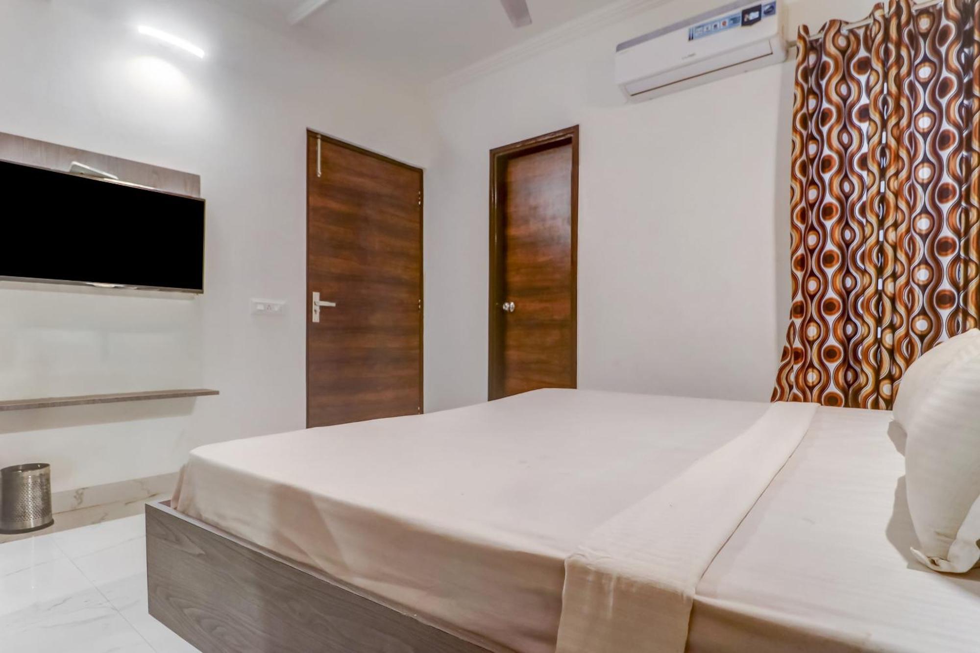 Townhouse Hotel Ludhiana Exterior photo