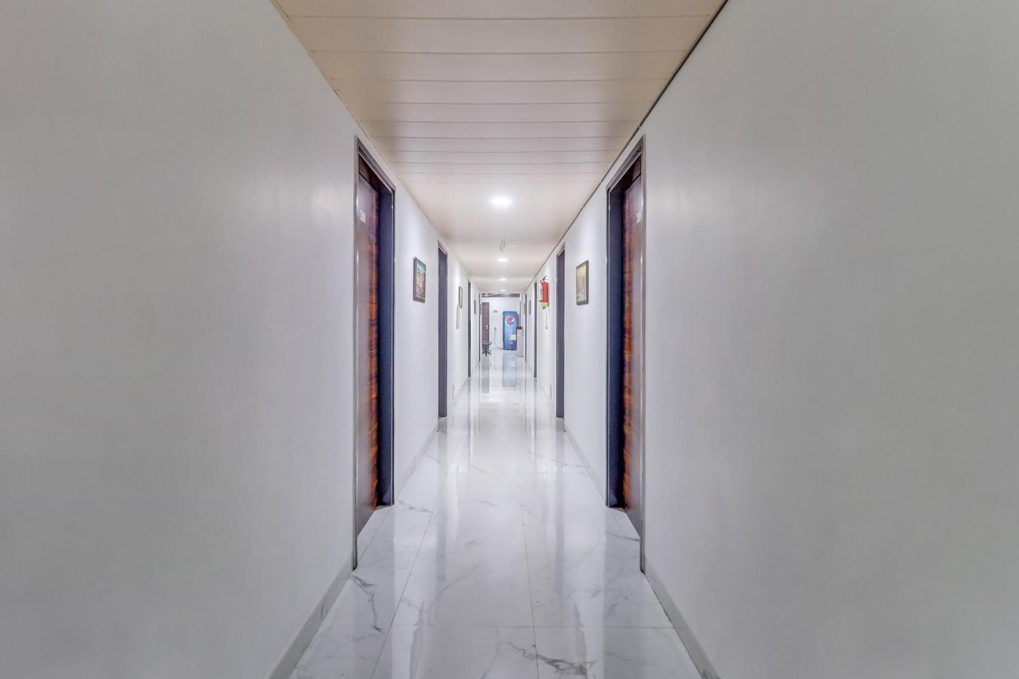 Townhouse Hotel Ludhiana Exterior photo
