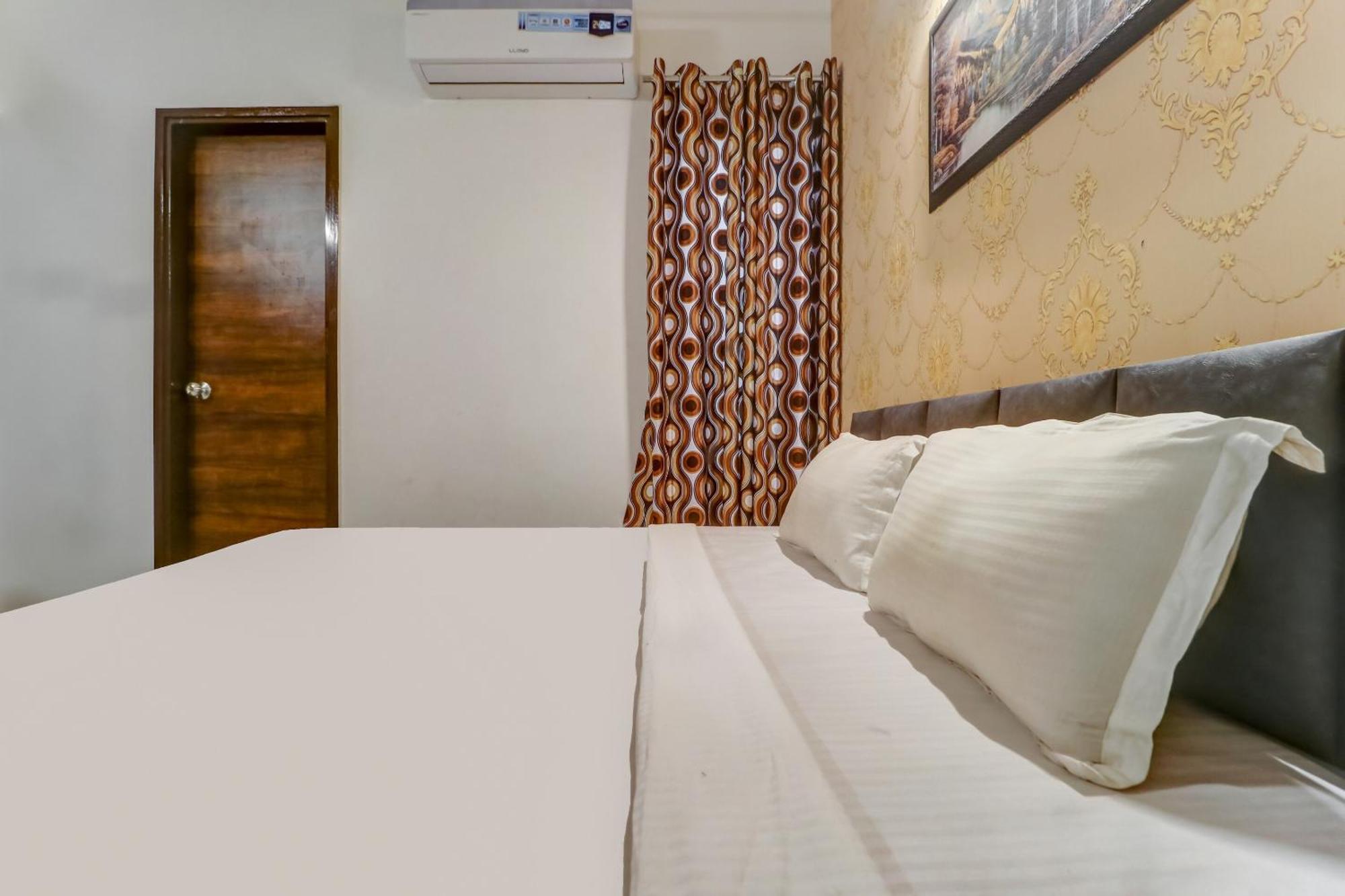 Townhouse Hotel Ludhiana Exterior photo