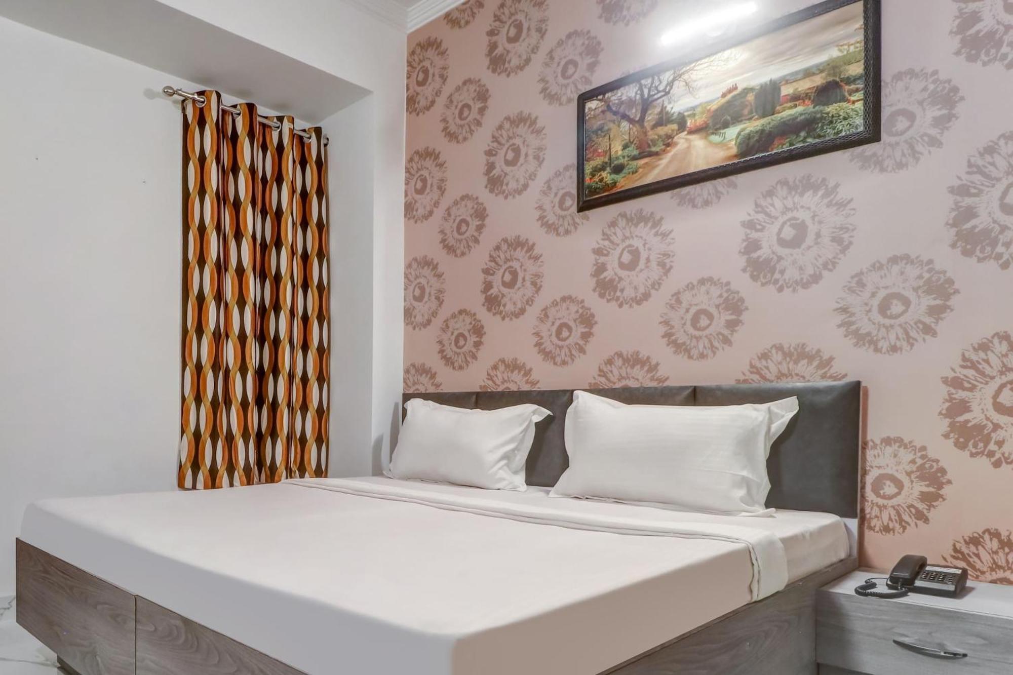 Townhouse Hotel Ludhiana Exterior photo