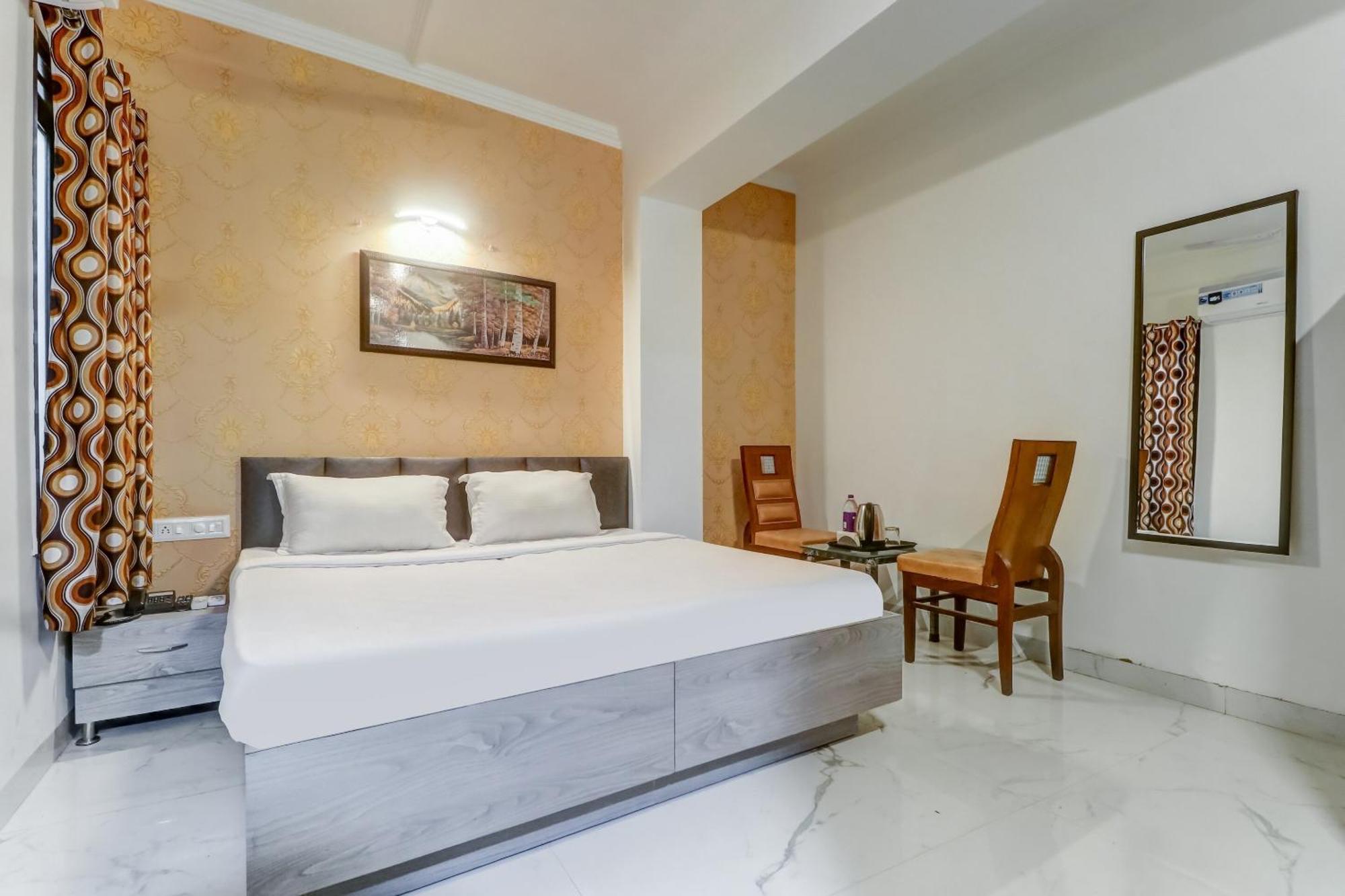 Townhouse Hotel Ludhiana Exterior photo