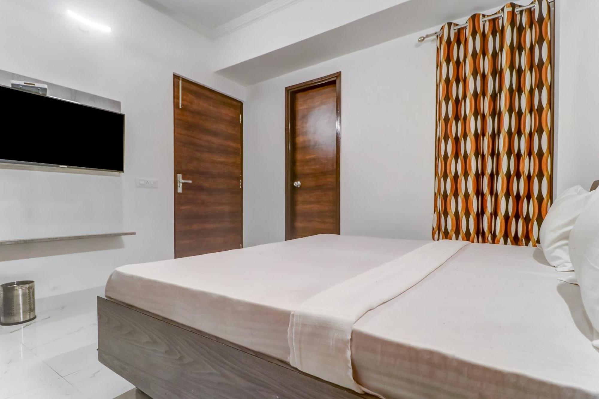 Townhouse Hotel Ludhiana Exterior photo
